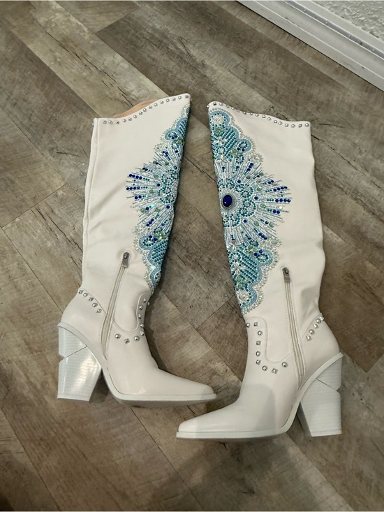 Azalea Wang Shoes - Women’s White Knee-High Heeled Boots with Blue Embellished Detail
